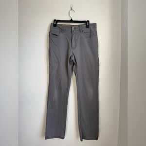 G.H. Bass & Co. Men's Charcoal Straight Jeans